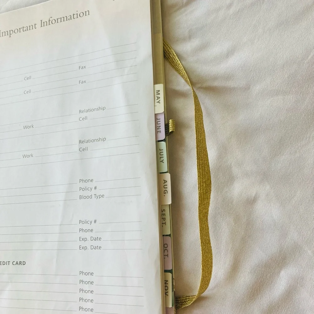 Daily Planner (Includes Stickers!)